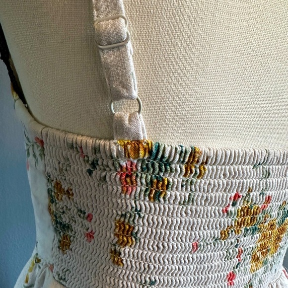OLD NAVY CAMI FLOWERED DRESS. Size Medium. - Picture 6 of 6